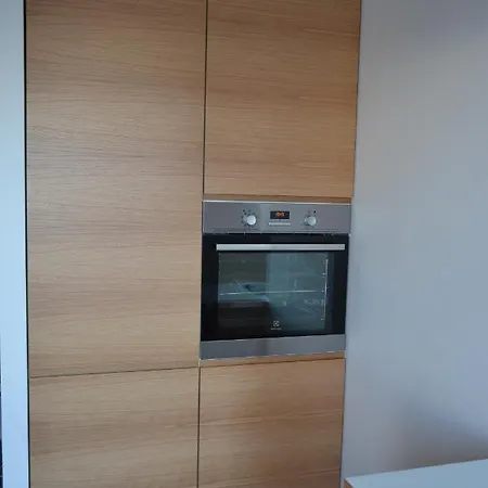 By Overnight Stays Apartment *